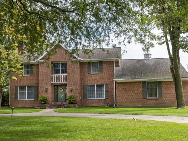 3040 Twin Pines Point, Elkhart, IN 46514