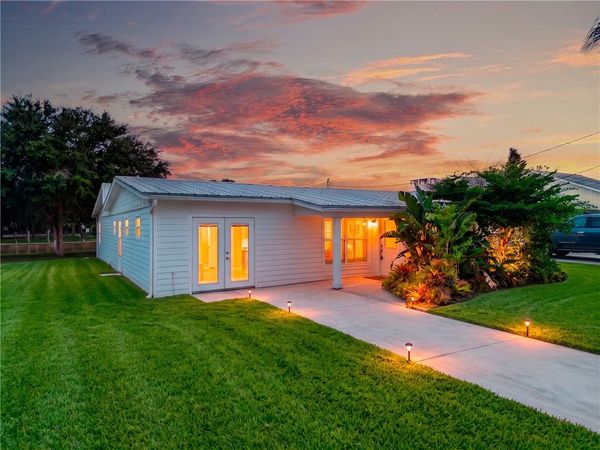 241 14th Place , Vero Beach, FL 32960