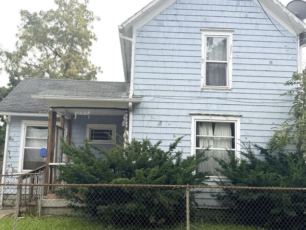 1108 Frank , Adrian, MI 49221