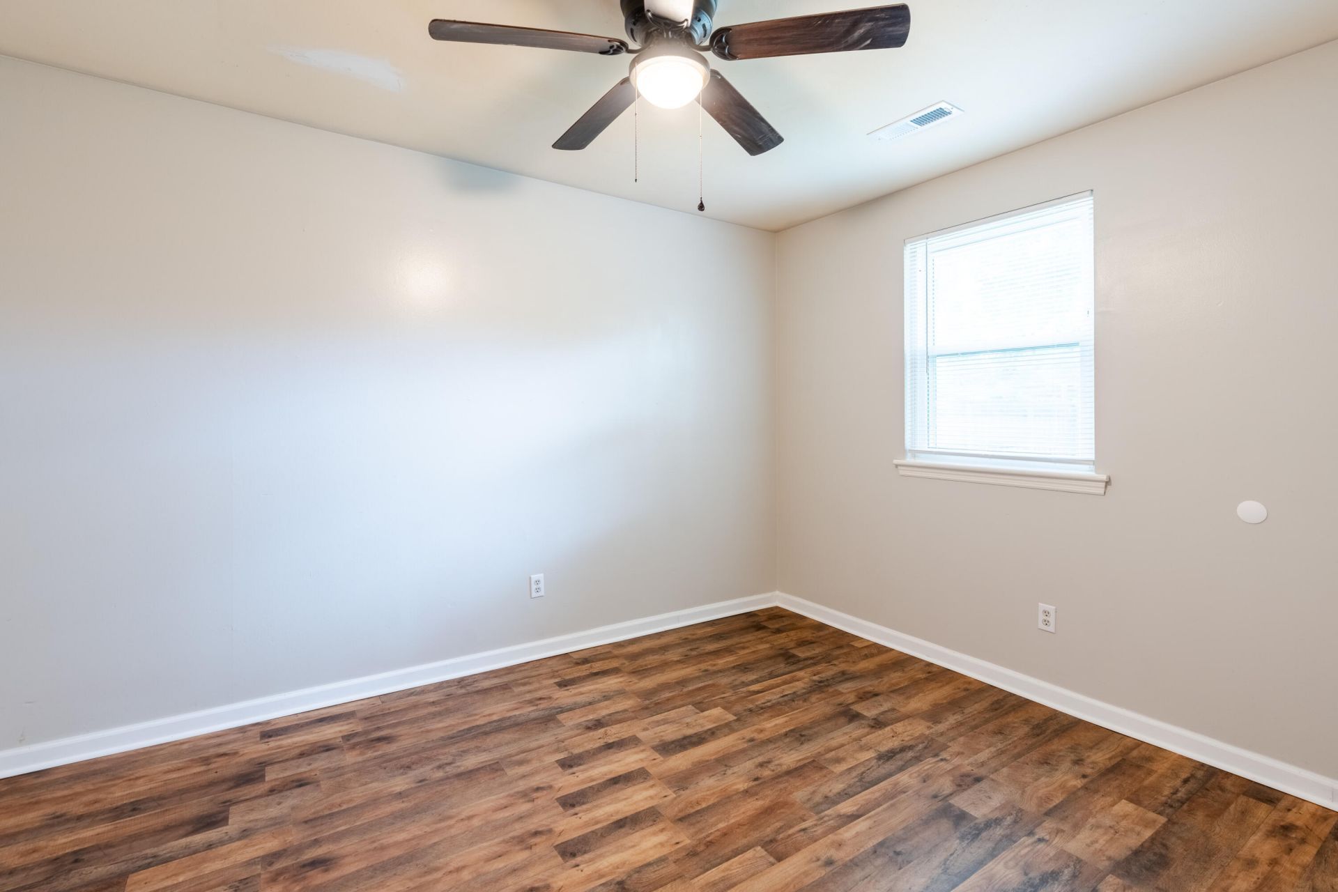 67 Tanbark Court Photo 15