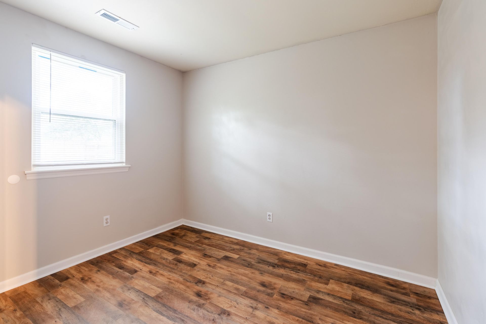 67 Tanbark Court Photo 28