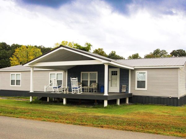 1680 Canal Lane, Dandridge, TN 37725