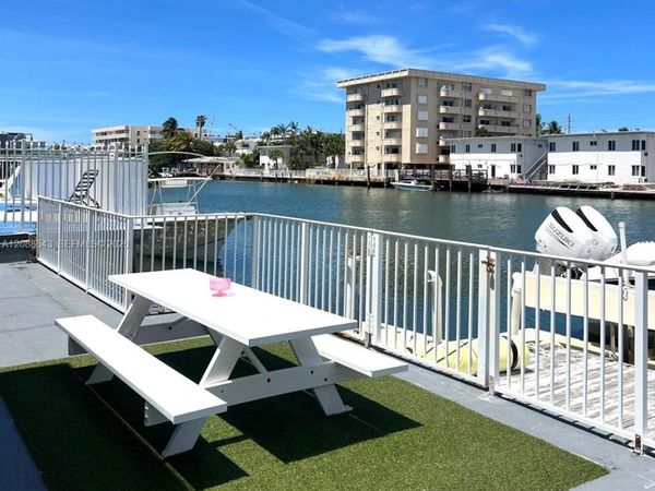 8271 Crespi Blvd , Unit 2, Miami Beach, FL 33141