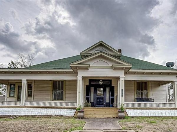 1515 Caddo Street, Commerce, TX 75428