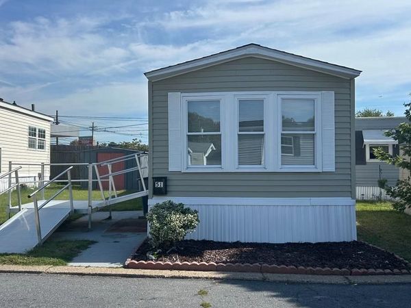 5224 MARLTON PIKE, Unit 51, PENNSAUKEN, NJ 08109