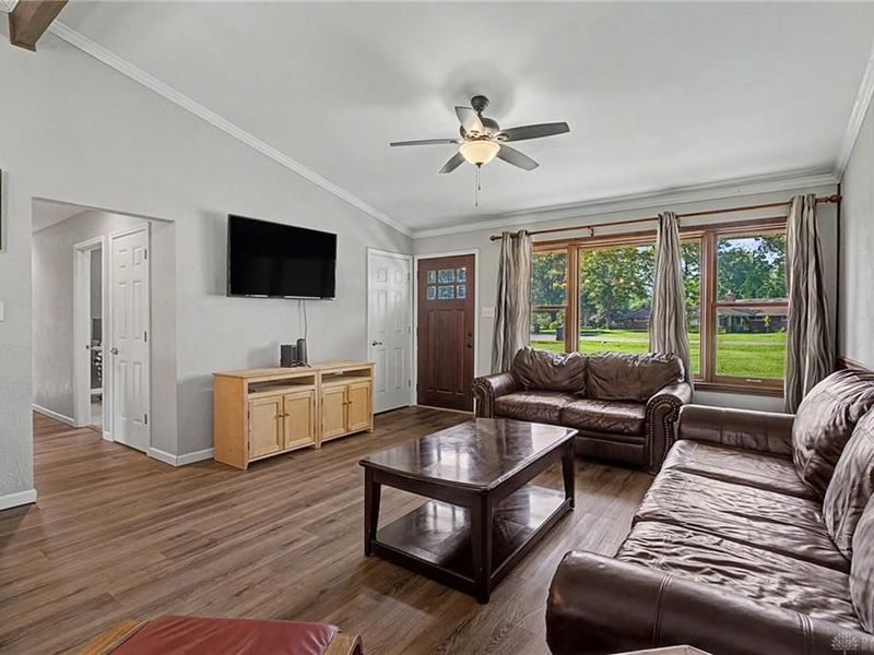 9082 Mary Haynes Drive, Centerville, OH 45458 Photo 13