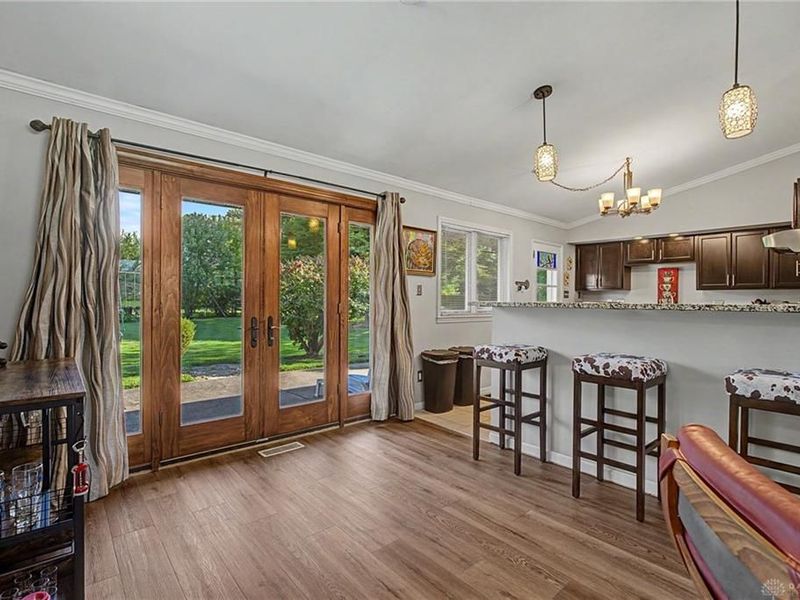 9082 Mary Haynes Drive, Centerville, OH 45458 Photo 14