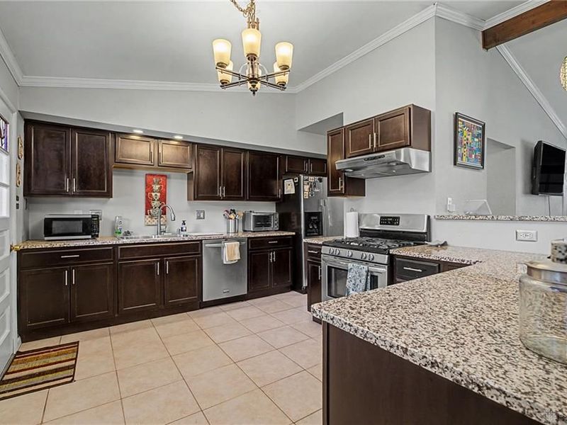 9082 Mary Haynes Drive, Centerville, OH 45458 Photo 19