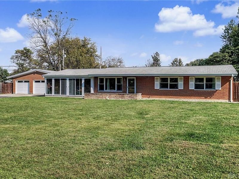 9082 Mary Haynes Drive, Centerville, OH 45458 Photo 4