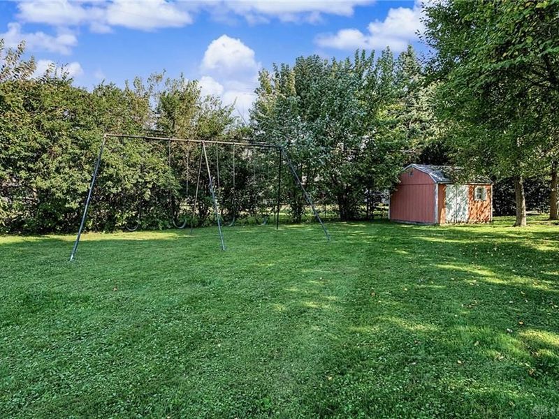 9082 Mary Haynes Drive, Centerville, OH 45458 Photo 46