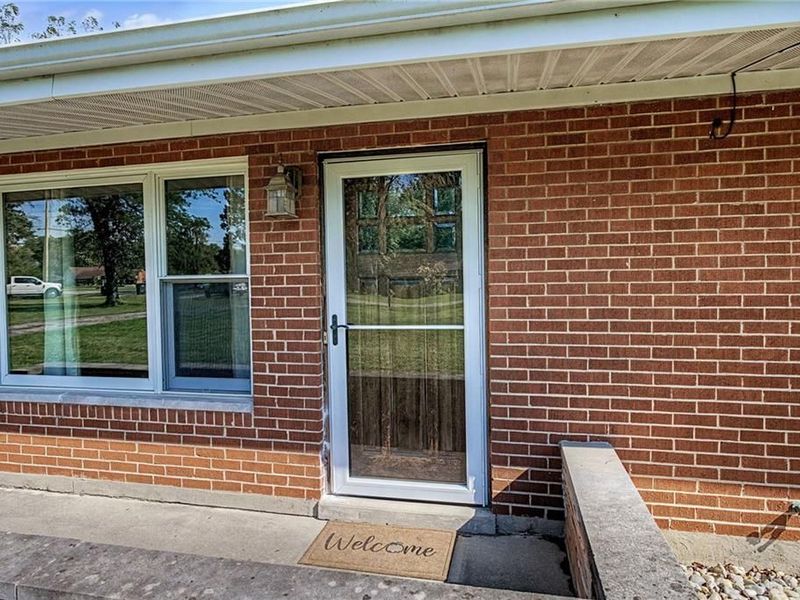 9082 Mary Haynes Drive, Centerville, OH 45458 Photo 7