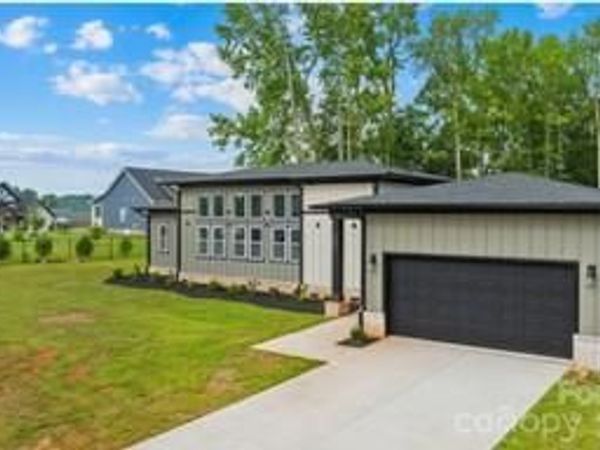 2003 Plain Field Drive , Bessemer City, NC 28016