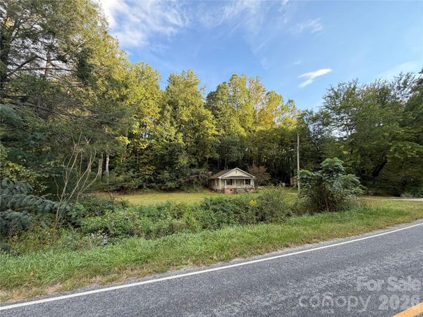 368 Laurel Drive , Saluda, NC 28773