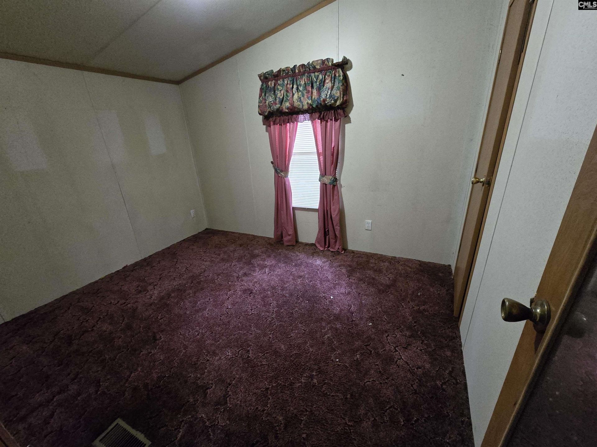369 Four Oaks Road  Photo 10