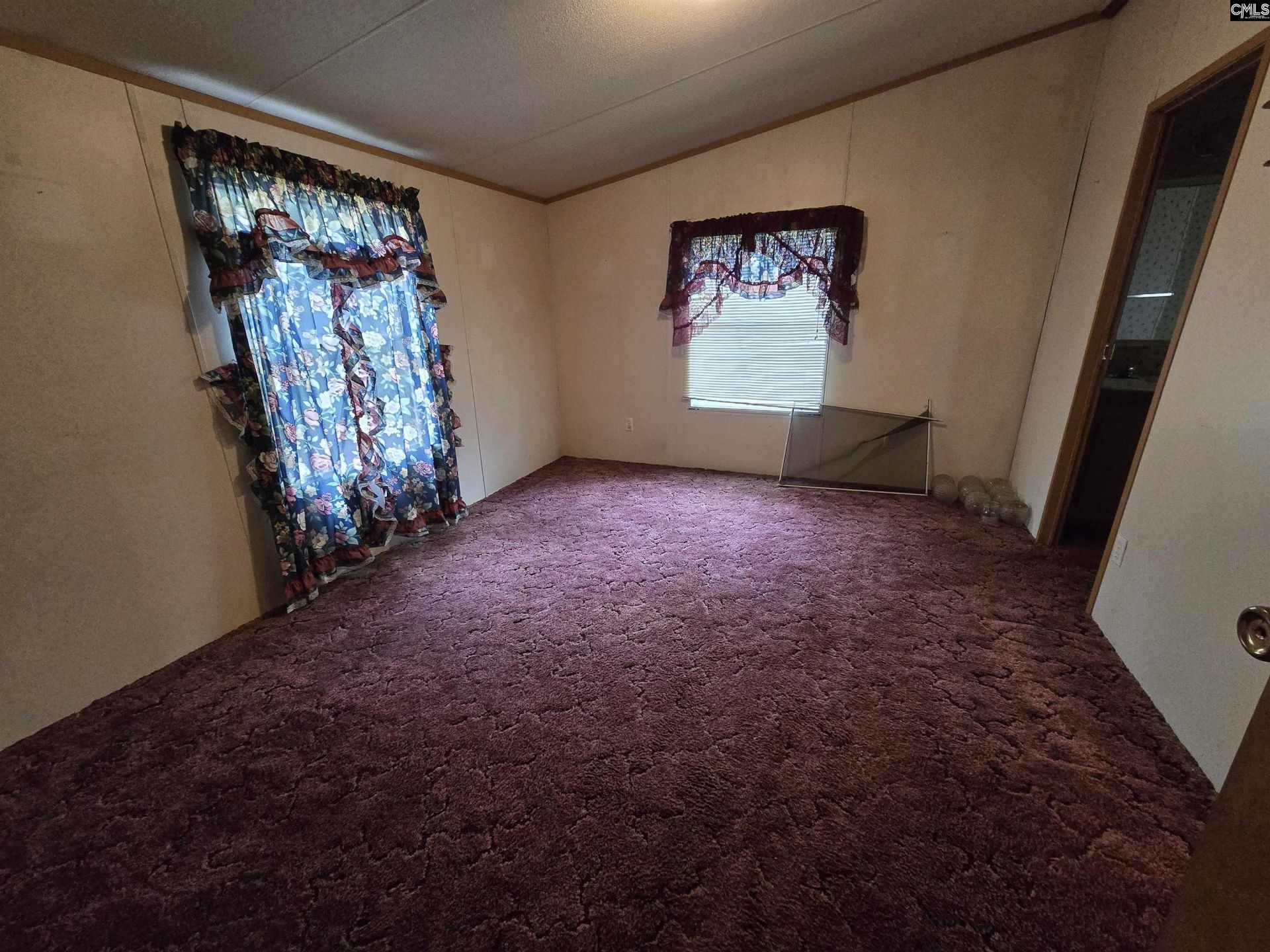 369 Four Oaks Road  Photo 7