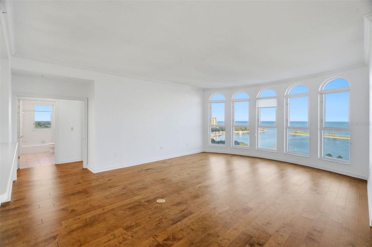 288 Beach Drive Ne, Unit 10B, Saint Petersburg, FL 33701 Photo