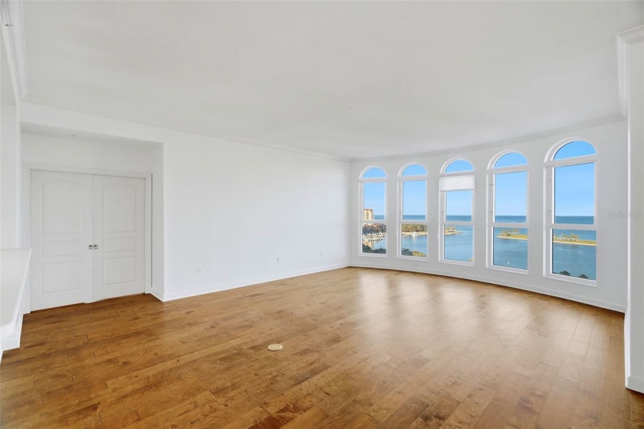 288 Beach Drive Ne, Unit 10B, Saint Petersburg, FL 33701 Photo