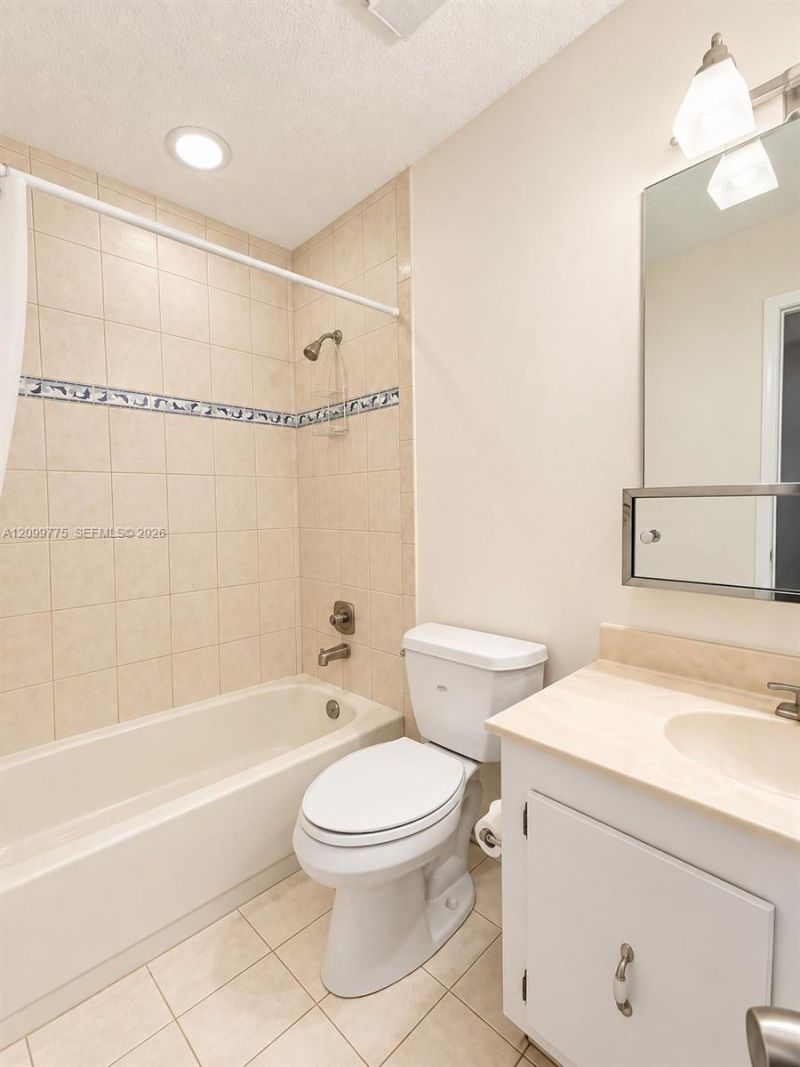 3746 Estepona Ave, Unit 14S1, Doral, FL 33178 Photo