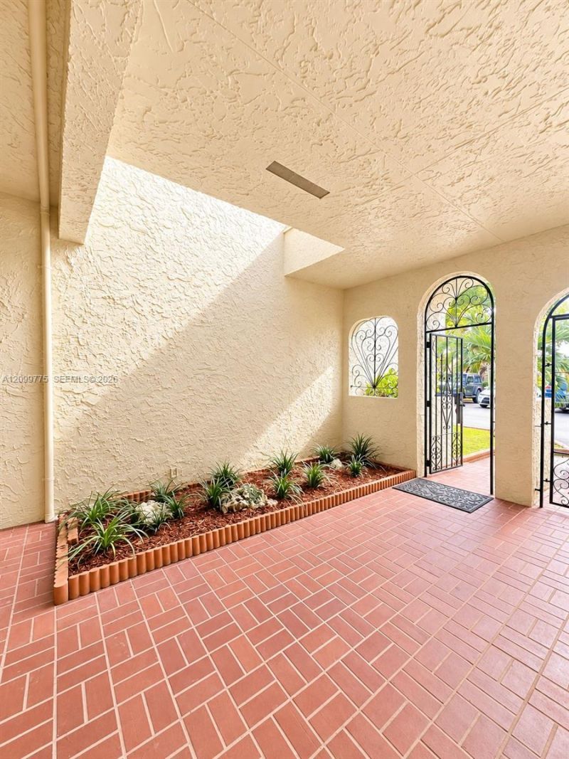3746 Estepona Ave, Unit 14S1, Doral, FL 33178 Photo