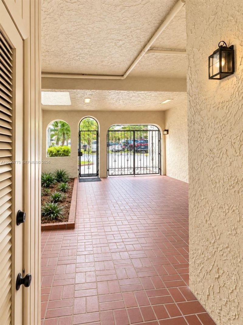 3746 Estepona Ave, Unit 14S1, Doral, FL 33178 Photo