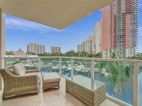 3330 NE 190th St, Unit 410, Aventura, FL 33180