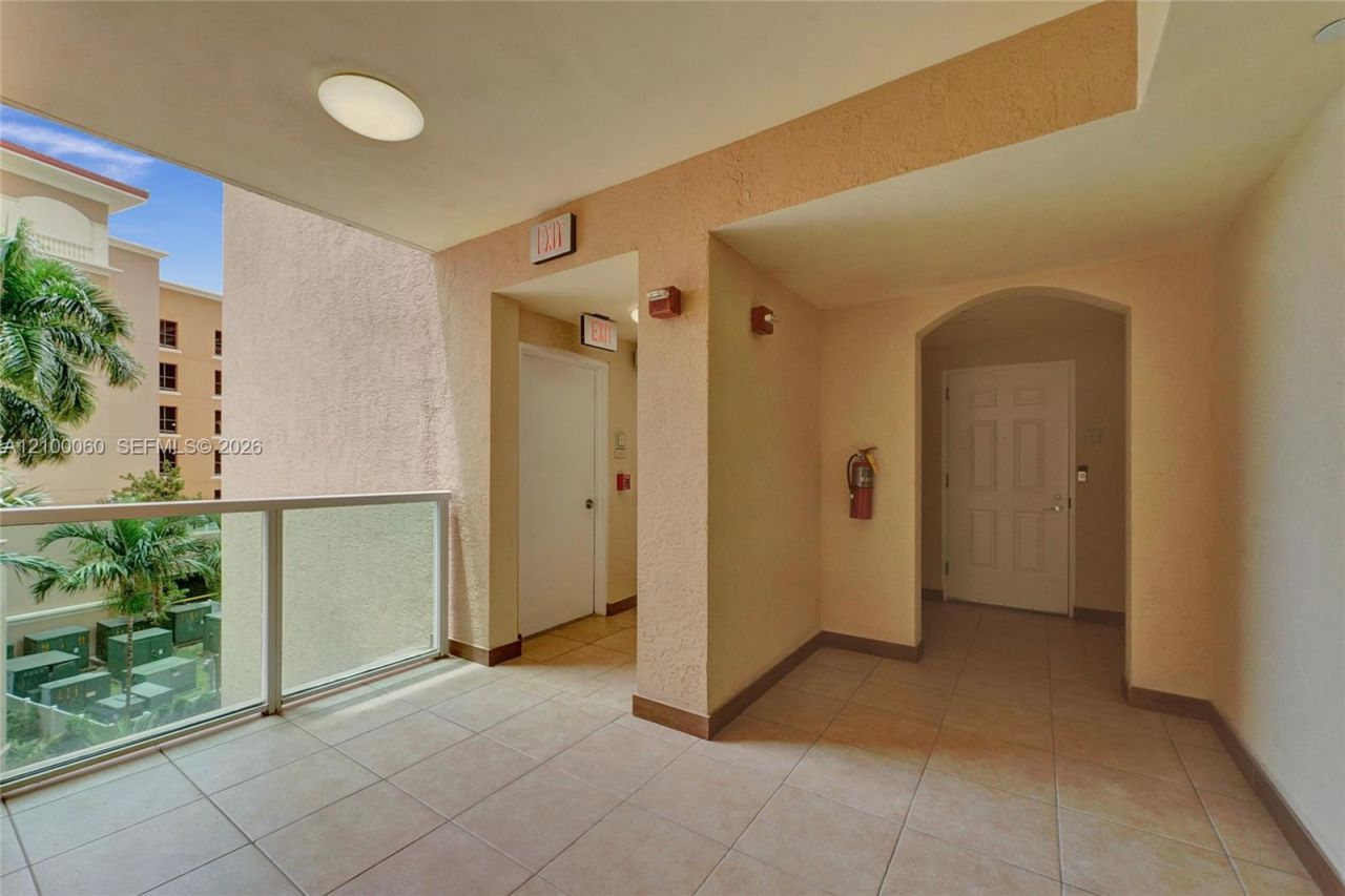 3330 NE 190th St, Unit 410, Aventura, FL 33180 Photo