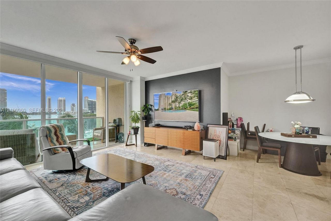 3330 NE 190th St, Unit 410, Aventura, FL 33180 Photo