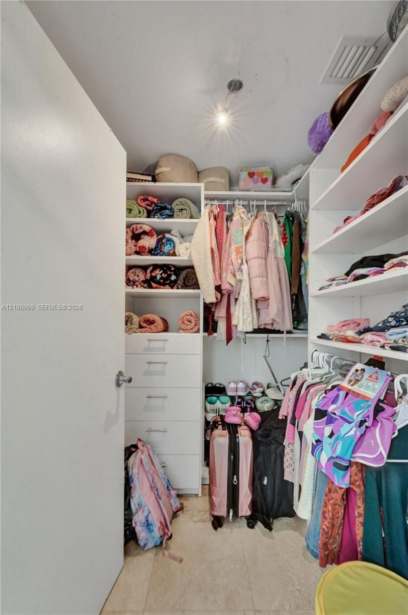 3330 NE 190th St, Unit 410, Aventura, FL 33180 Photo