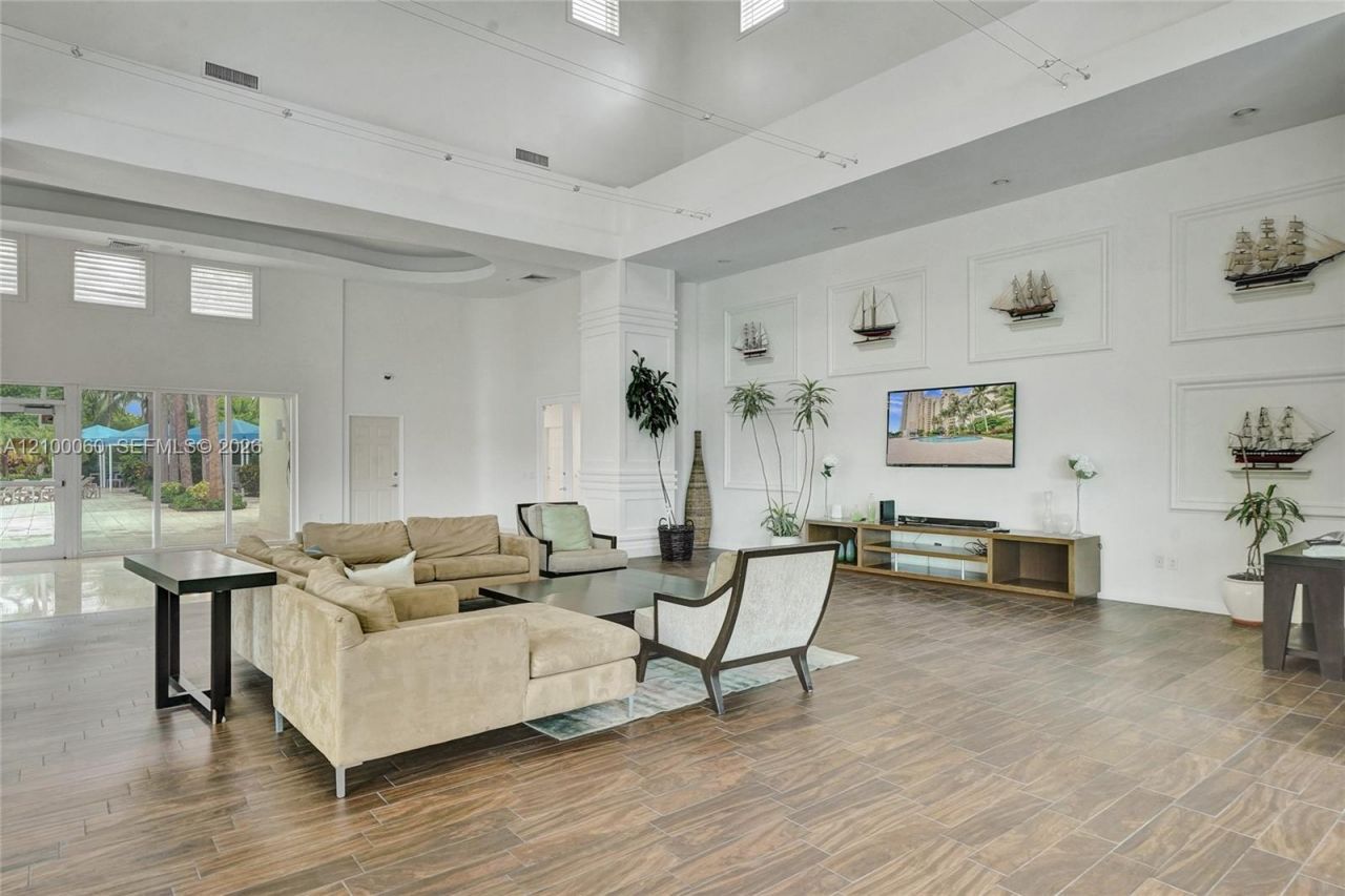 3330 NE 190th St, Unit 410, Aventura, FL 33180 Photo