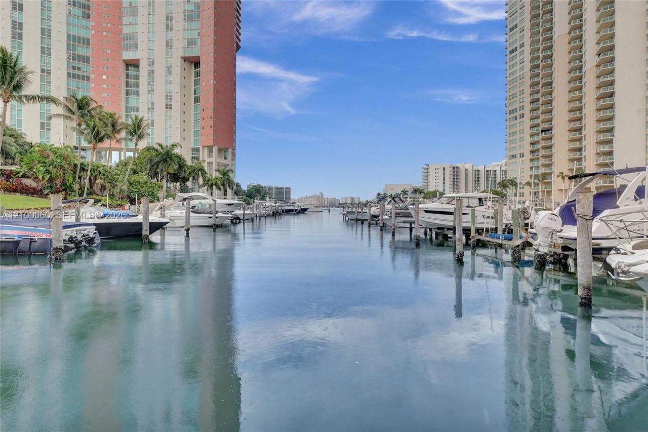 3330 NE 190th St, Unit 410, Aventura, FL 33180 Photo