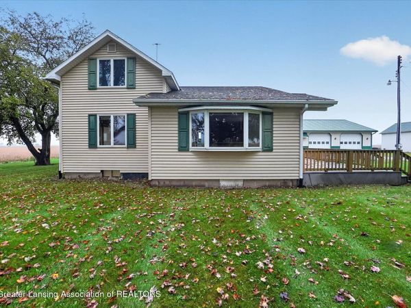 5741 E Saint Charles Road, Ithaca, MI 48847