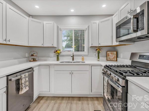 1005 Noles Drive , Mount Holly, NC 28120