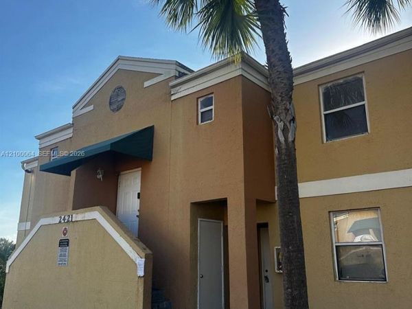 2481 NW 56th Ave , Unit 9-16, Lauderhill, FL 33313