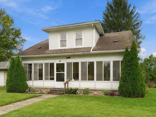 132 W Eighth Street, Roanoke, IN 46783