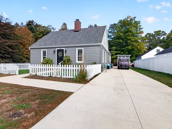 158 Park Street, Pentwater, MI 49449