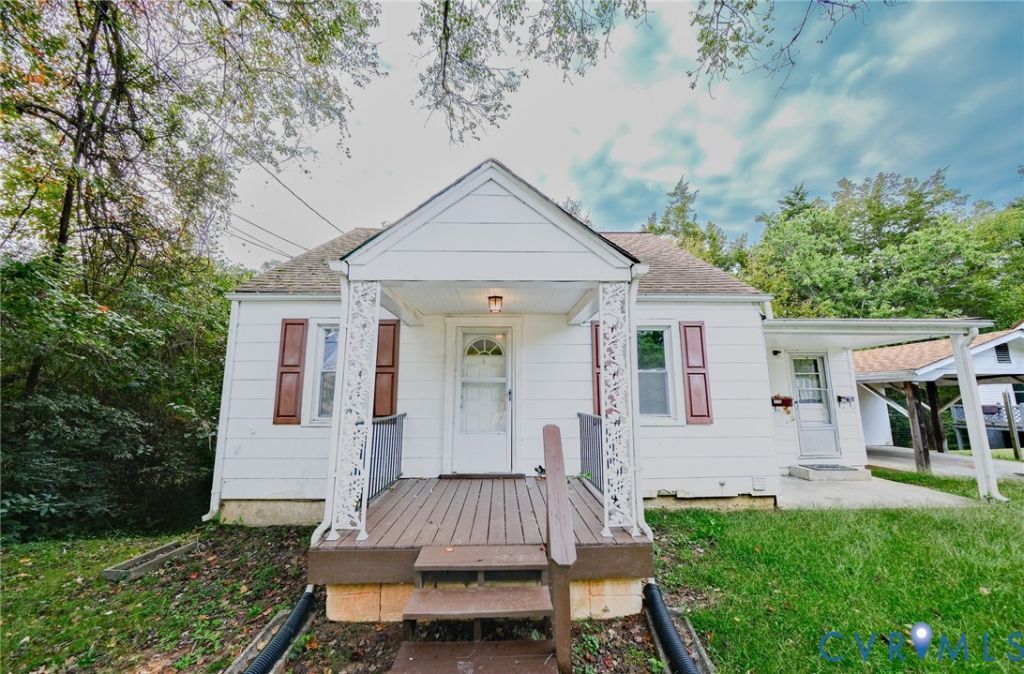 217 Woodrow Avenue, Farmville, VA 23901 Main Photo