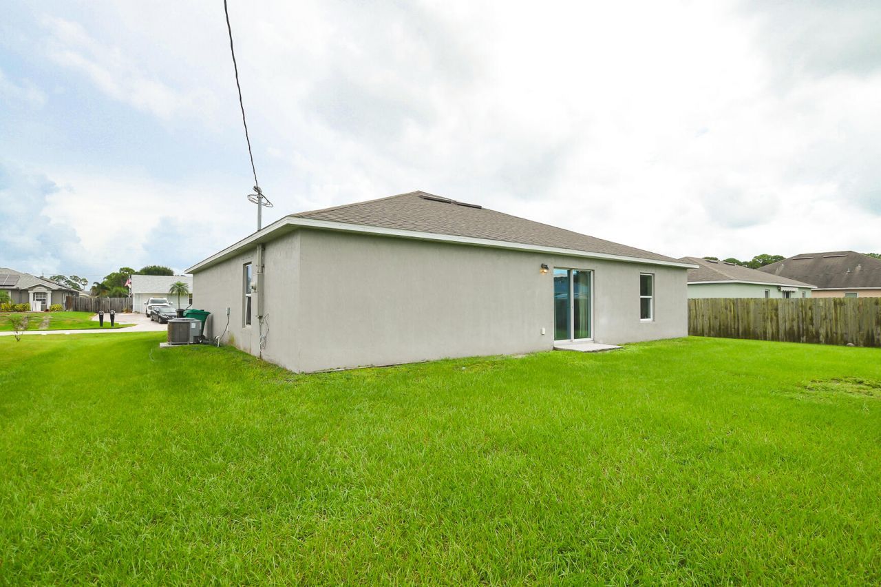 3076 SW Lucerne Street Sw, Unit 3076, Port Saint Lucie, FL 34953 Photo