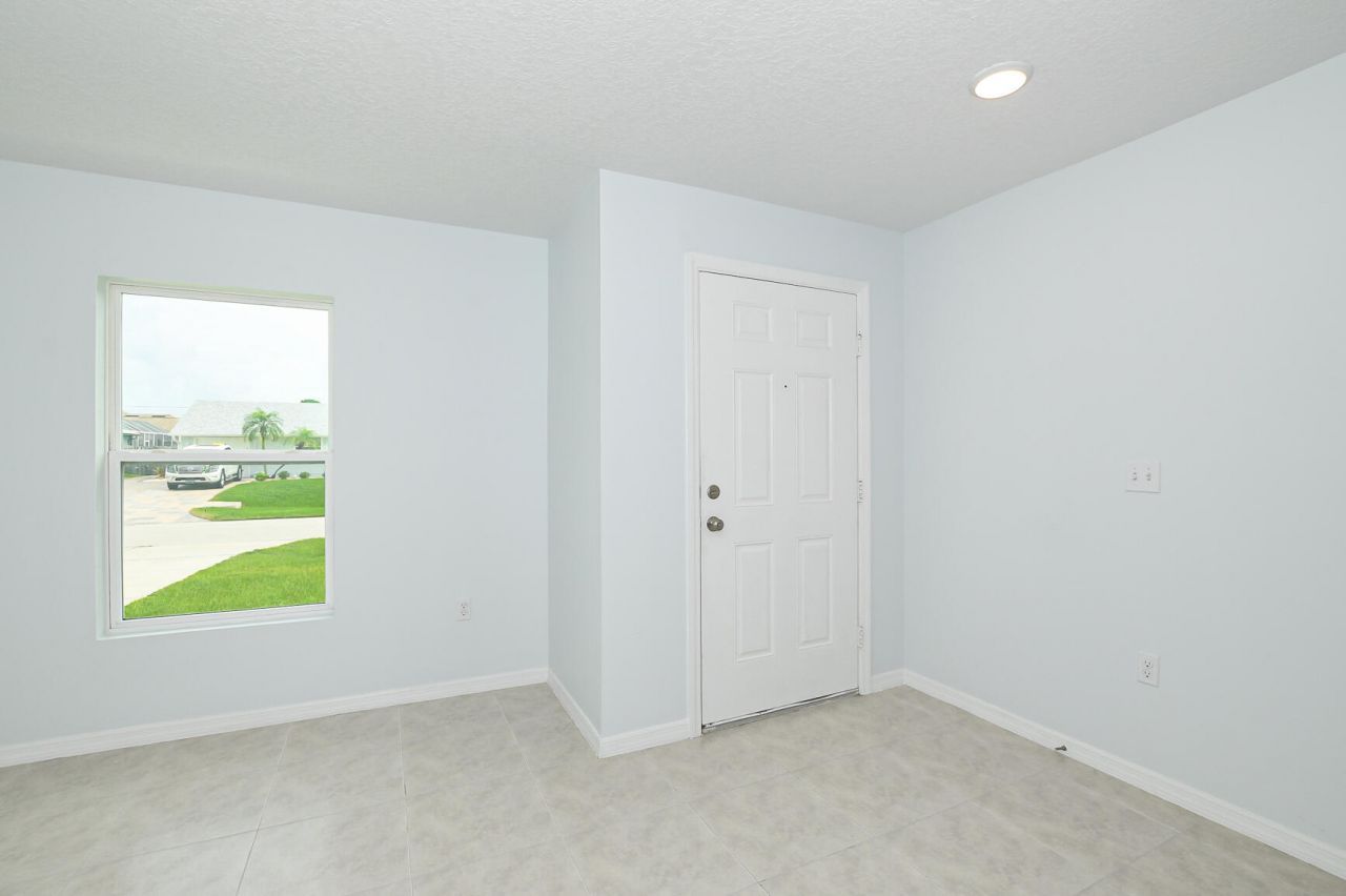 3076 SW Lucerne Street Sw, Unit 3076, Port Saint Lucie, FL 34953 Photo