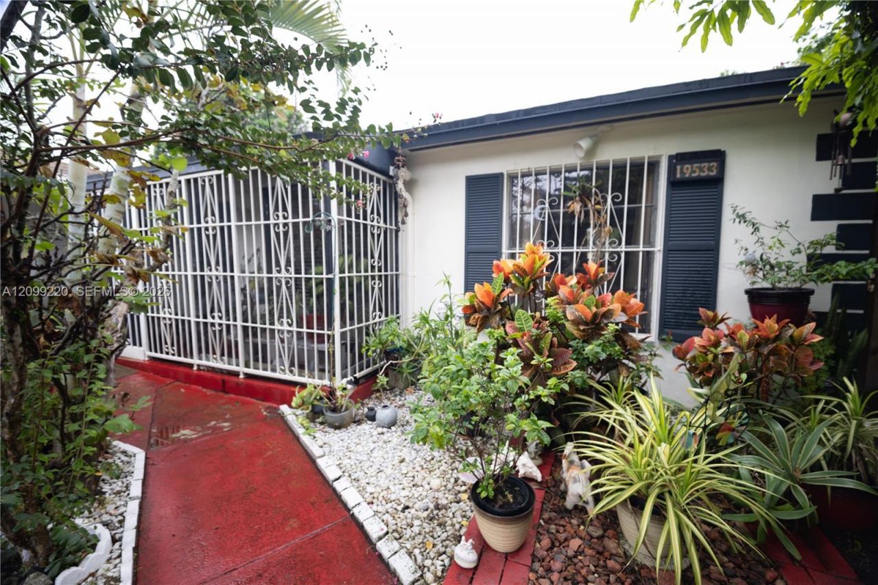 19533 SW 103 Ct, Cutler Bay, FL 33157 Photo