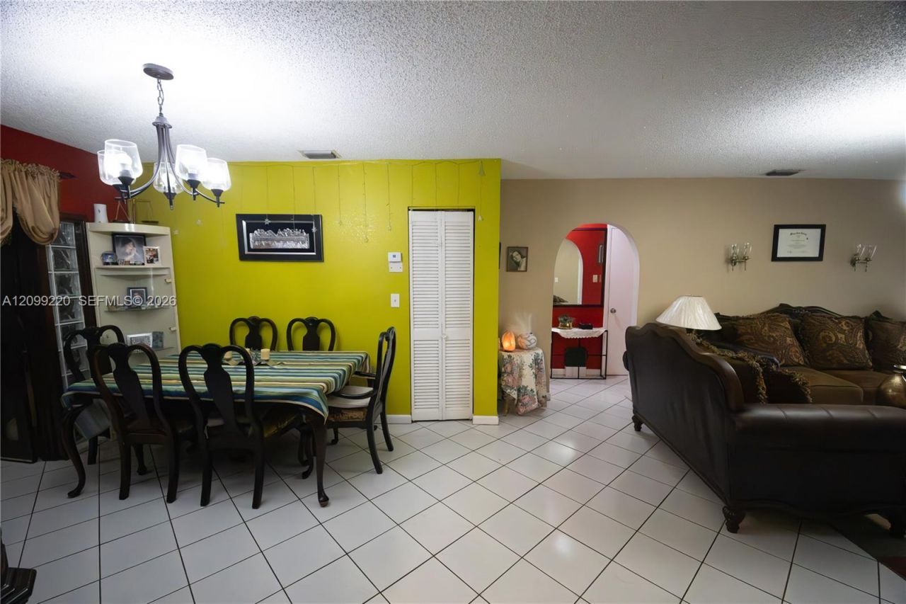 19533 SW 103 Ct, Cutler Bay, FL 33157 Photo