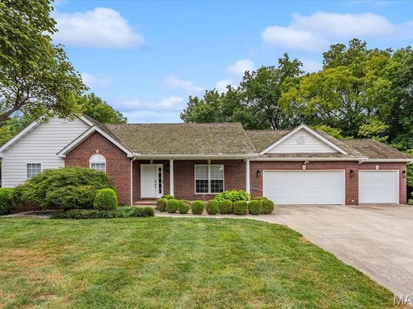 19 Country Maples, Glen Carbon, IL 62034