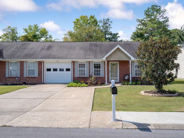 678 Flagstone Drive, Rossville, GA 30741