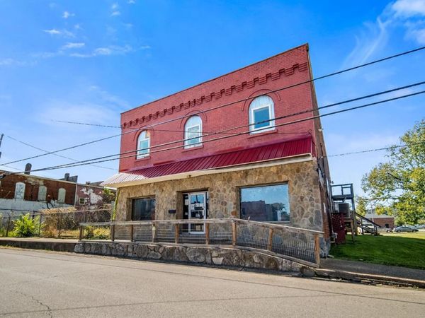 207 Pike Street, Manchester, OH 45144