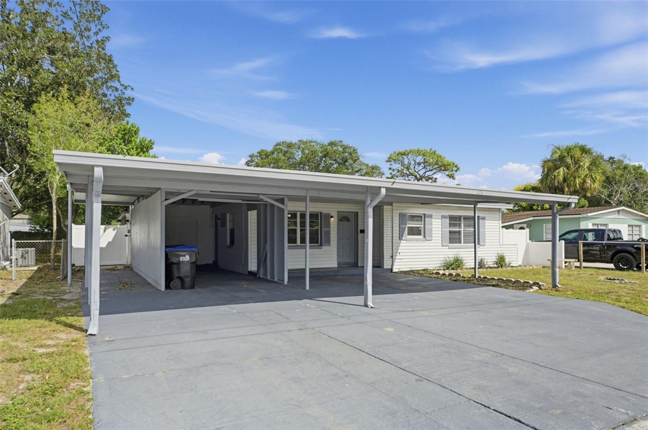 1225 Saint James Road, Orlando, FL 32808 Main Photo