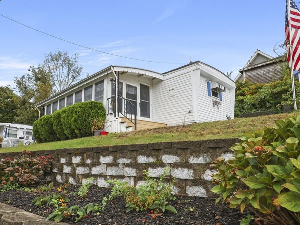58 Kins Court, Wareham, MA 02558