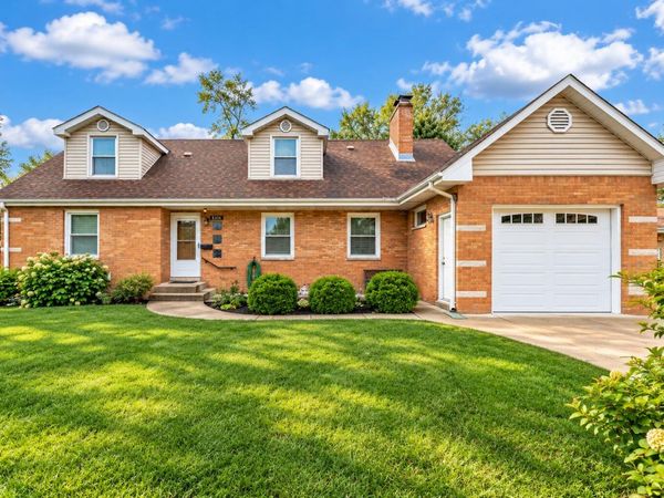 8336 Schreiber Drive, Munster, IN 46321