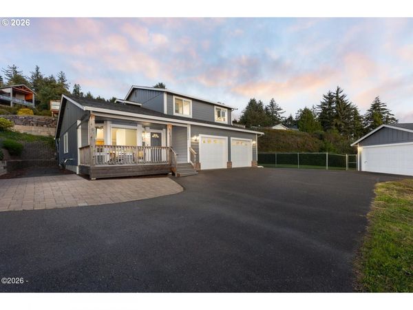 821 SE VISTA DR, Newport, OR 97365