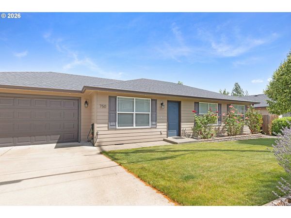 750 SE TOKAY ST, Winston, OR 97496