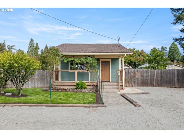 9929 SE BRANDEIS ST, Clackamas, OR 97015