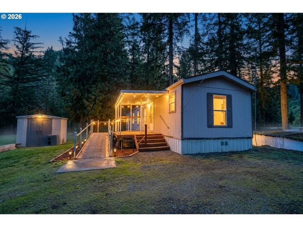 30148 Boulder Ridge DR, Unit 3, Scappoose, OR 97056